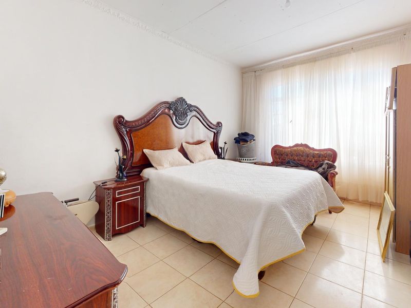 Spacious 3 Bedroom Family Home in Promosa - Photo 5