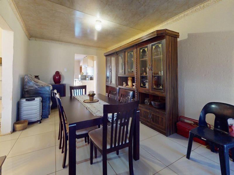 Spacious 3 Bedroom Family Home in Promosa - Photo 10