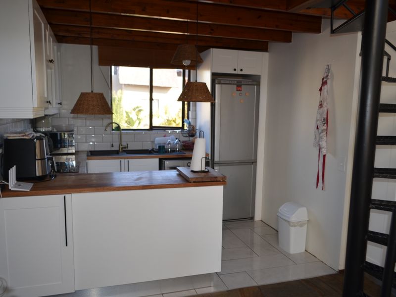 Bushveld Living Gorgeous 2 bed 1 bath don't wait for prices to rise - Photo 4