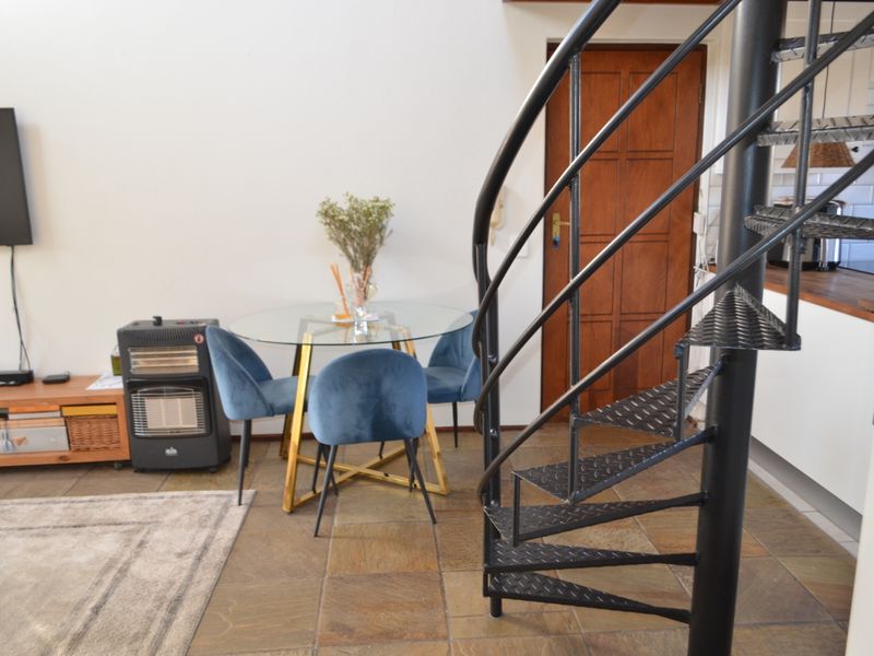 Bushveld Living Gorgeous 2 bed 1 bath don't wait for prices to rise - Photo 3