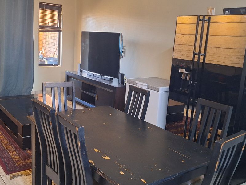 Stunning apartment for sale featuring modern finishes - Photo 3