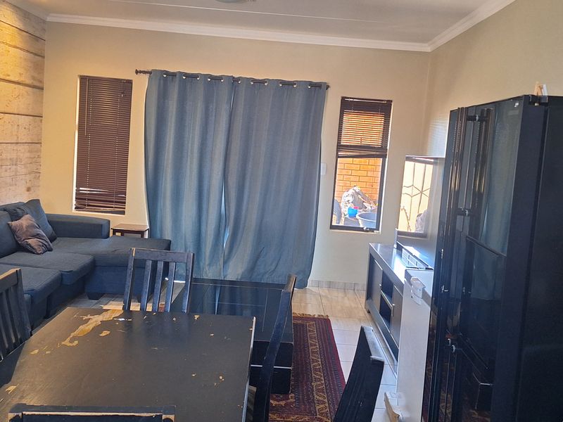 Stunning apartment for sale featuring modern finishes - Photo 4