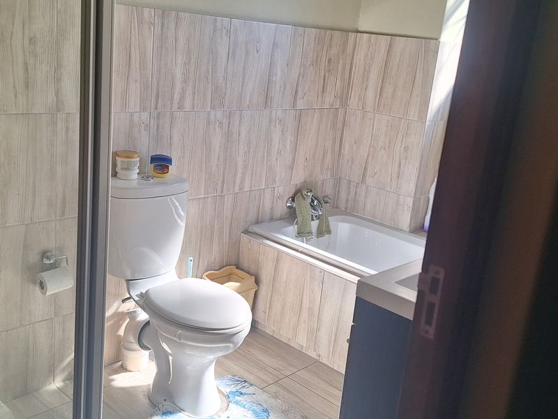 Stunning apartment for sale featuring modern finishes - Photo 8