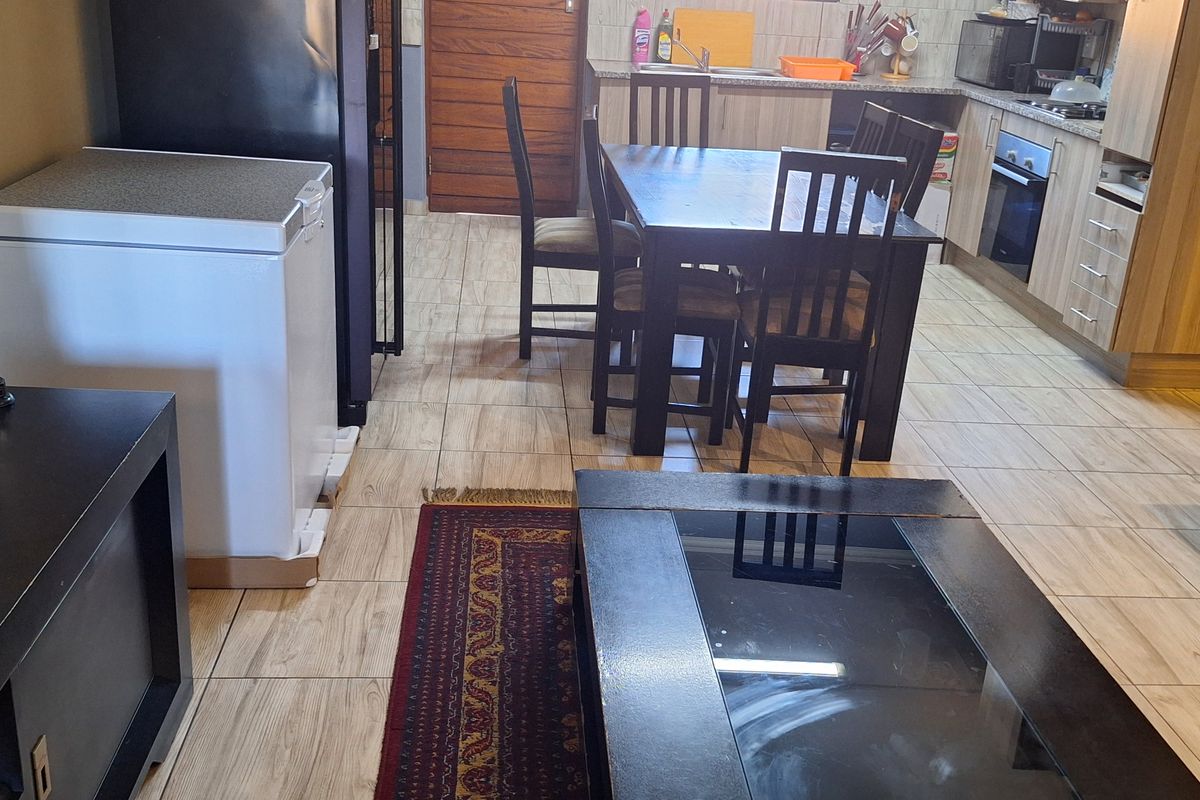 Stunning apartment for sale featuring modern finishes - Photo 2