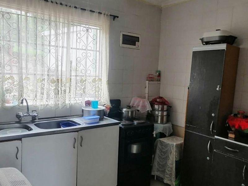 Lovely Home, Montford, Chatsworth - Photo 5