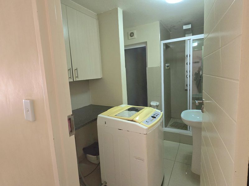 Modern 3-Bedroom Home with Open-Plan Living and Stylish Finishes. - Photo 8