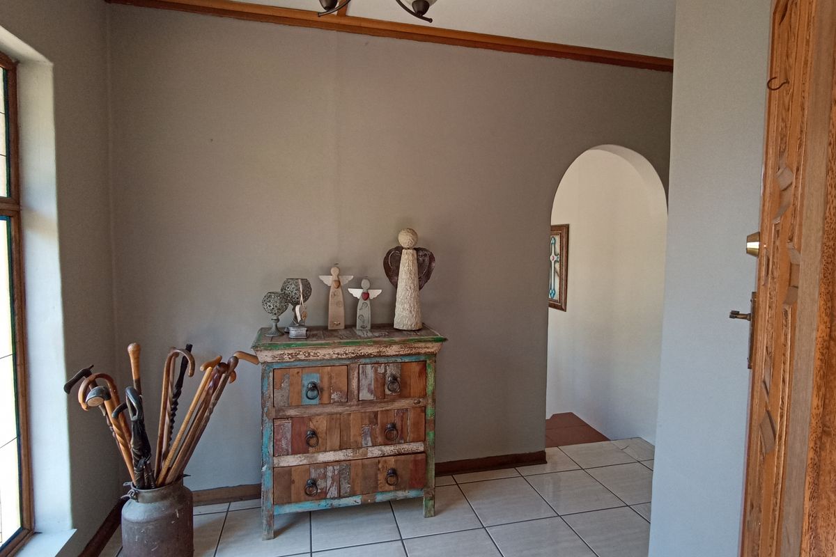 Luxury Family Home! - Photo 5