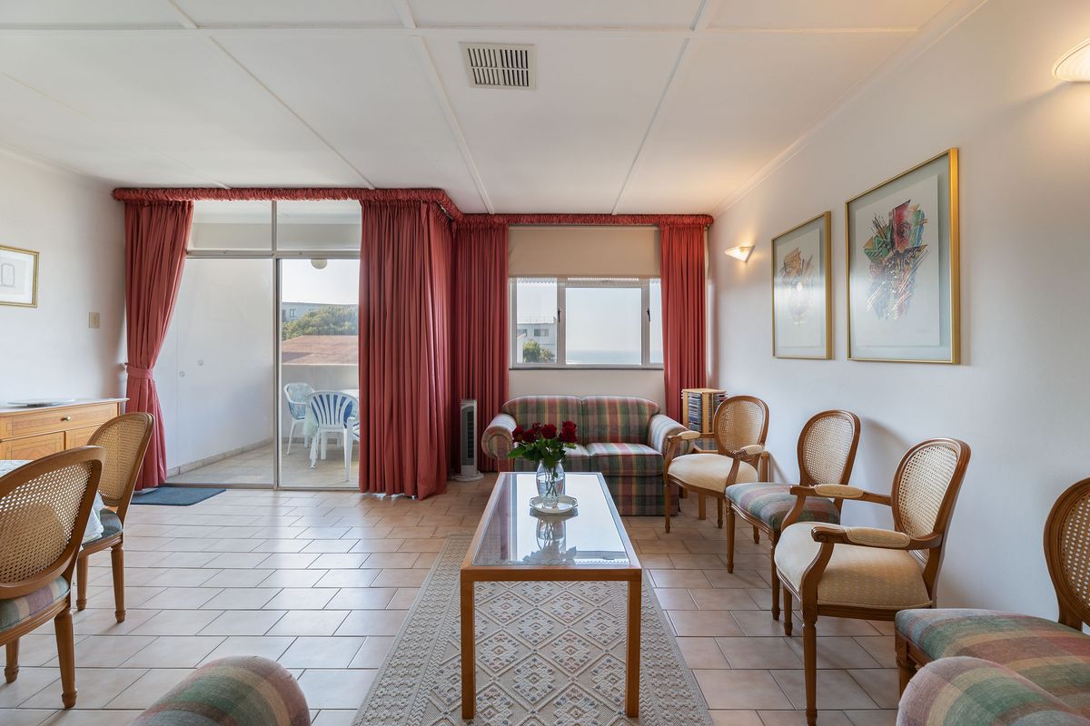 Nahanda Complex is situated in the heart of Umhlanga, and within a leisurely stroll to Umhlanga - Photo 5