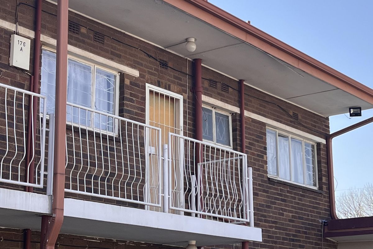 Priced to Sell – Upstairs 2-Bedroom Unit - Photo 2