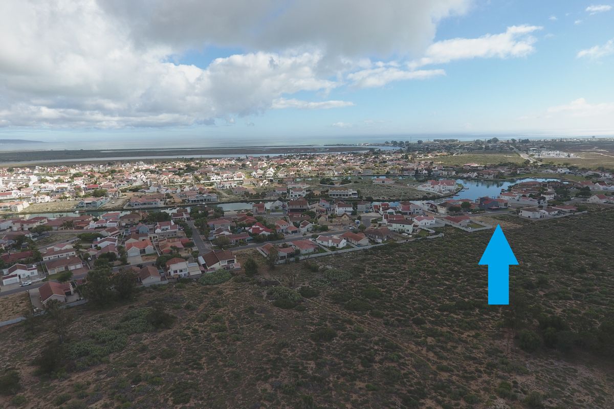 717 m2  of land situated in this stunning West Coast , Port Owen area. - Photo 4
