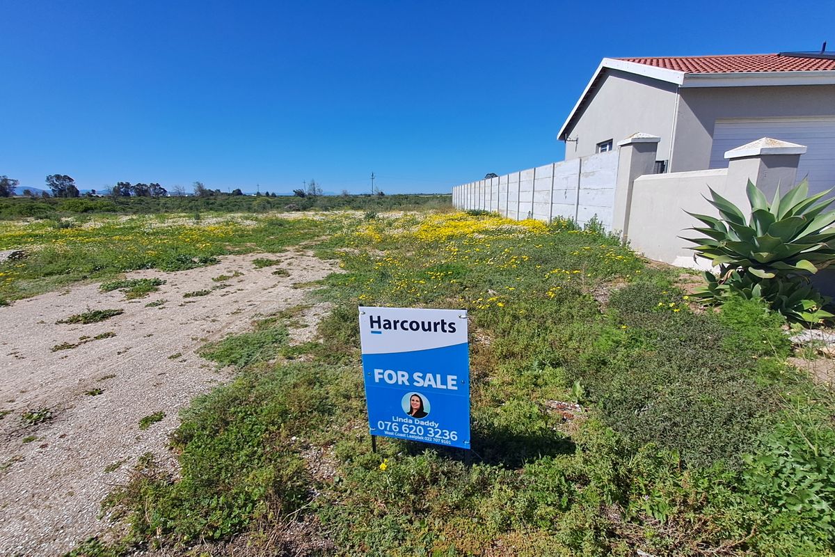 717 m2  of land situated in this stunning West Coast , Port Owen area. - Photo 3