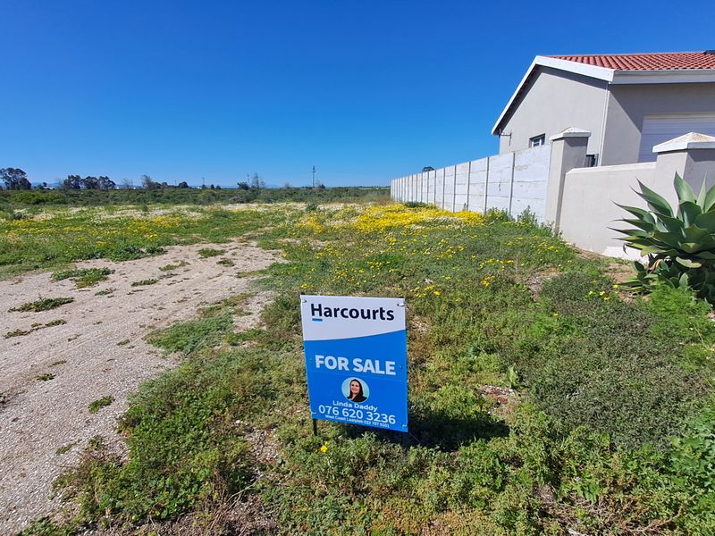 717 m2  of land situated in this stunning West Coast , Port Owen area. - Photo 3