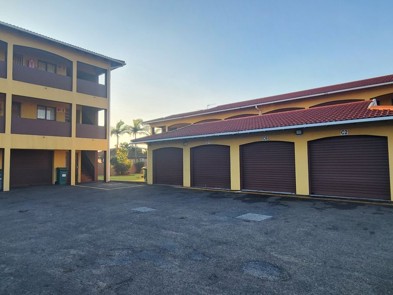 Two bedroom unit - Photo 9