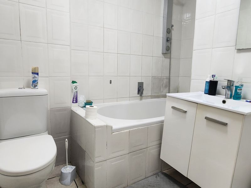 Two bedroom unit - Photo 8