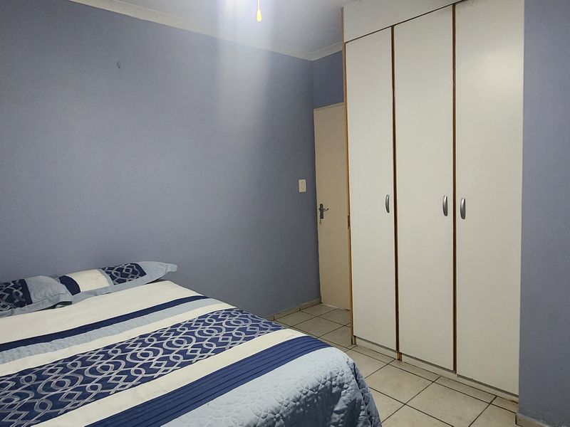 Two bedroom unit - Photo 6