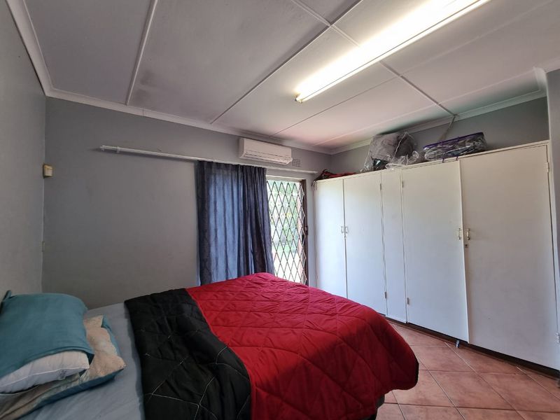 Three Bedroom House To Let - Photo 9