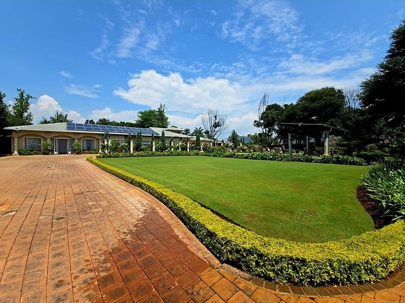 Once-in-a-Lifetime - Gorgeous Plot in a Prestigious Secure Estate only 4km from Zambezi Junction. - Photo 9