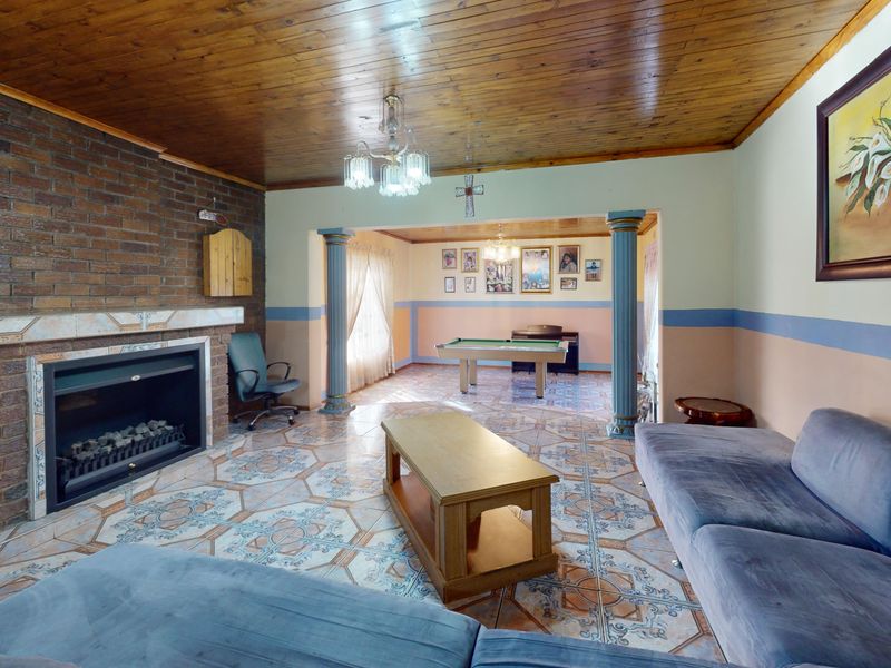 Income-Generating Freehold Investment Opportunity in Mackenzie Park - Photo 4