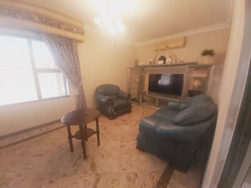 An Exquisite Oceanview Residence - Photo 10