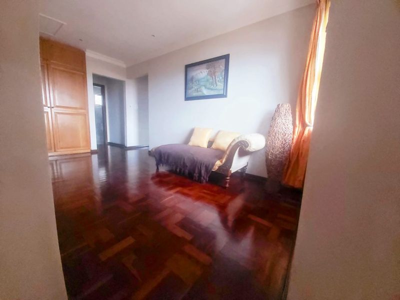 An Exquisite Oceanview Residence - Photo 9