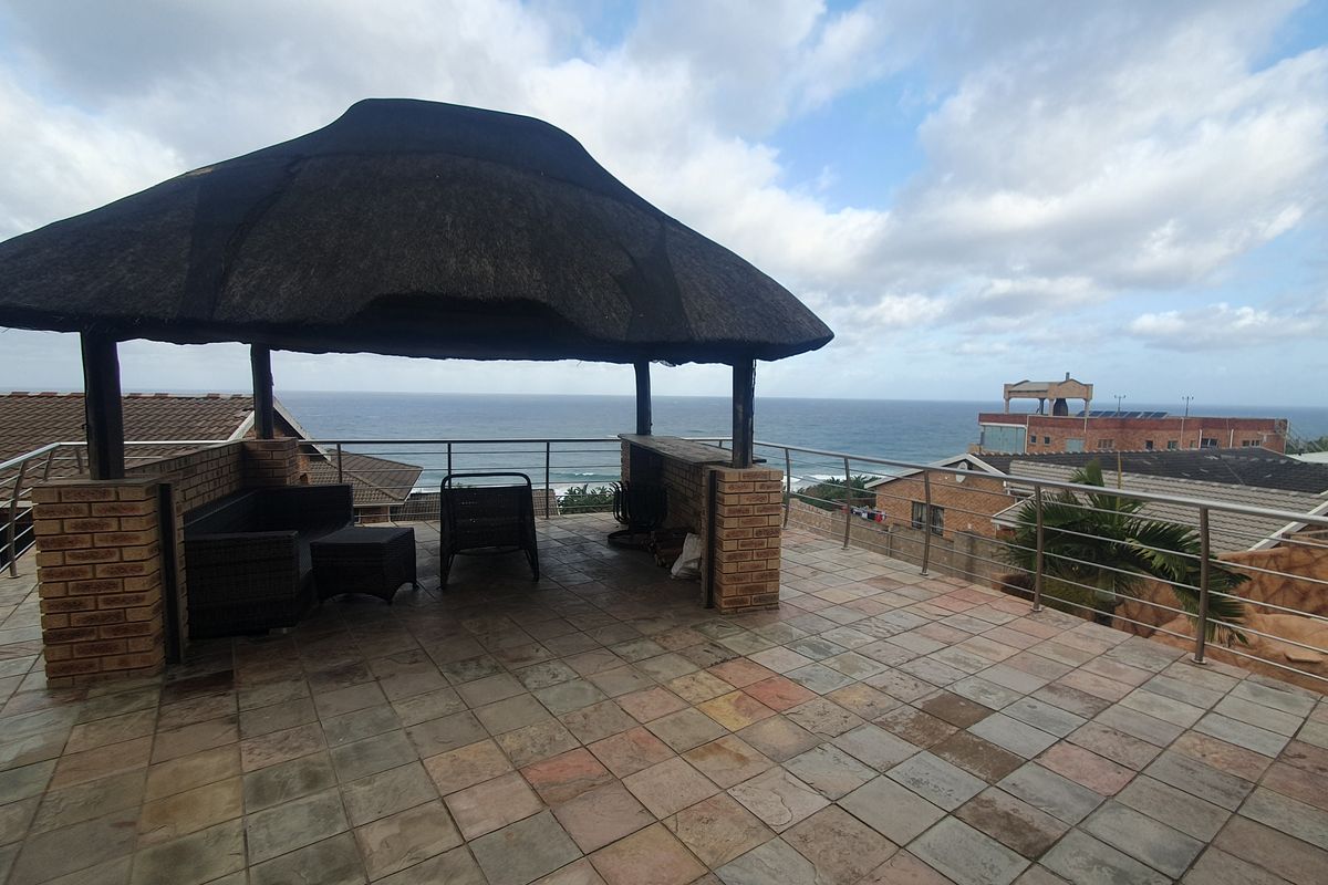 An Exquisite Oceanview Residence - Photo 2