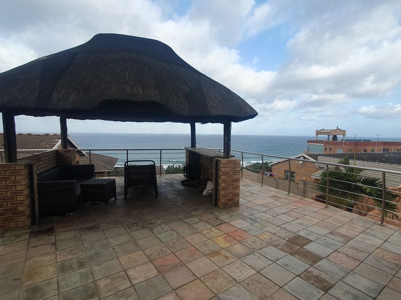 An Exquisite Oceanview Residence - Photo 2