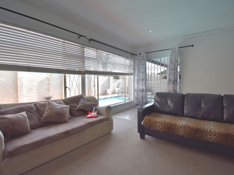 Duplex in quiet area and Smallish Complex in Wembley area - Photo 2