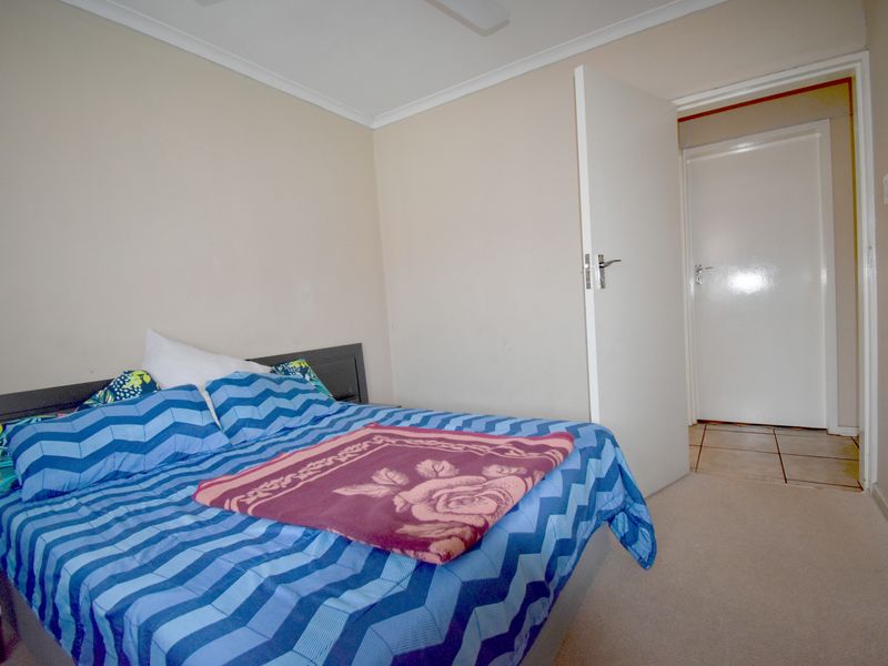 Duplex in quiet area and Smallish Complex in Wembley area - Photo 10