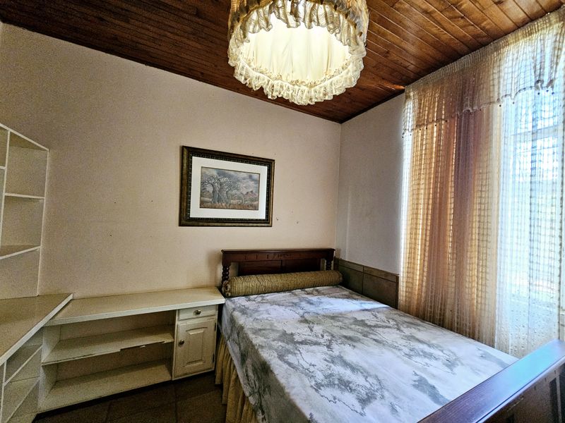 Incredible family home for sale in Skuldbult area, Louis Trichardt - Photo 8