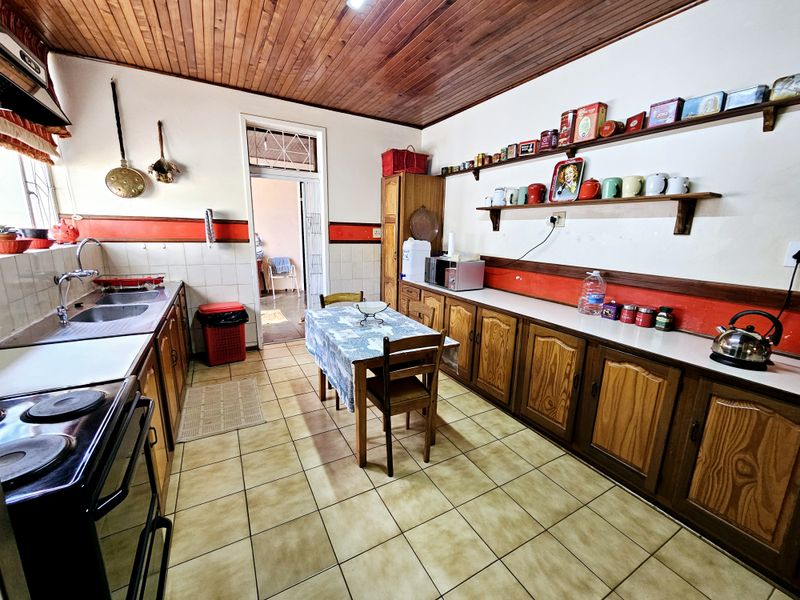 Incredible family home for sale in Skuldbult area, Louis Trichardt - Photo 6