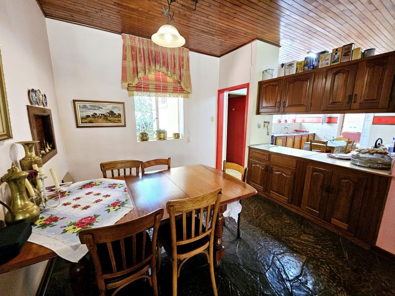 Incredible family home for sale in Skuldbult area, Louis Trichardt - Photo 5