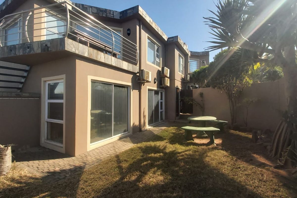 An Exquisite Beachfront Residence - Photo 4