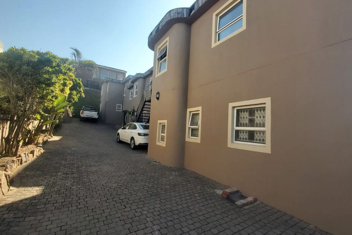 An Exquisite Beachfront Residence - Photo 5