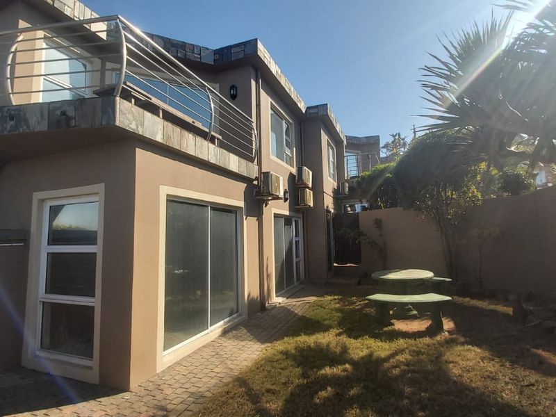 An Exquisite Beachfront Residence - Photo 3