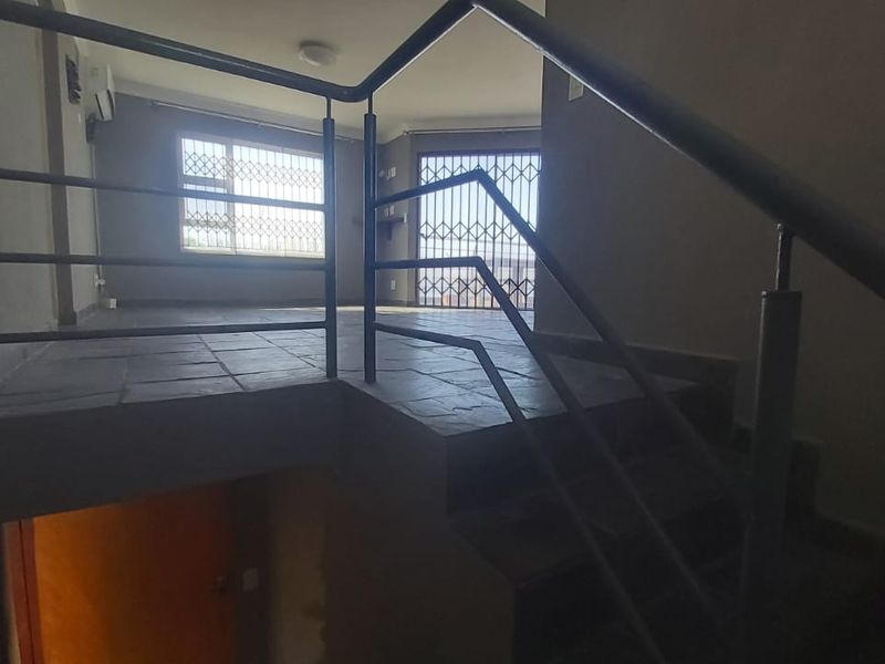 An Exquisite Beachfront Residence - Photo 7