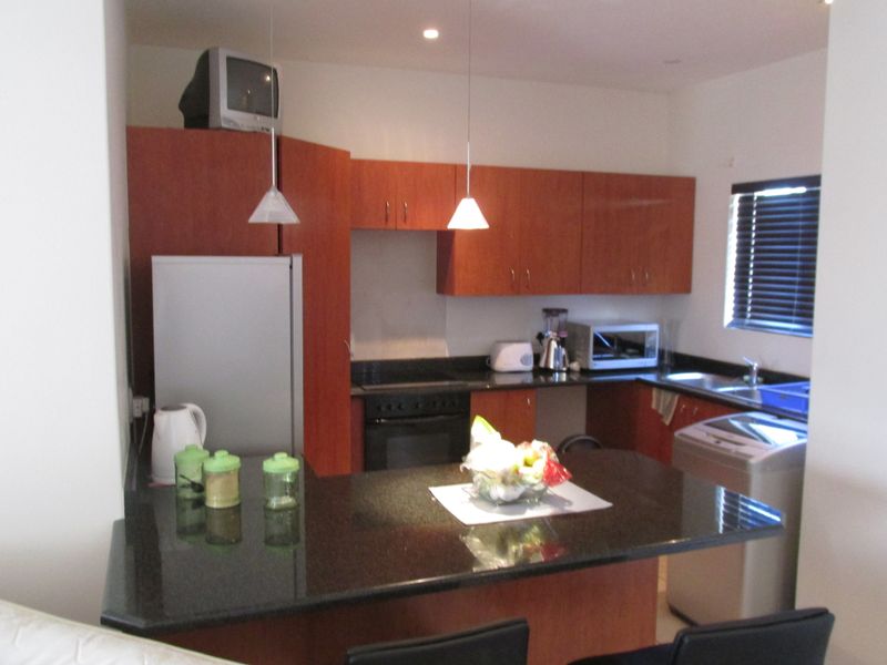 Beacon Bay - Lock up and go in Coralwood Complex - Photo 3