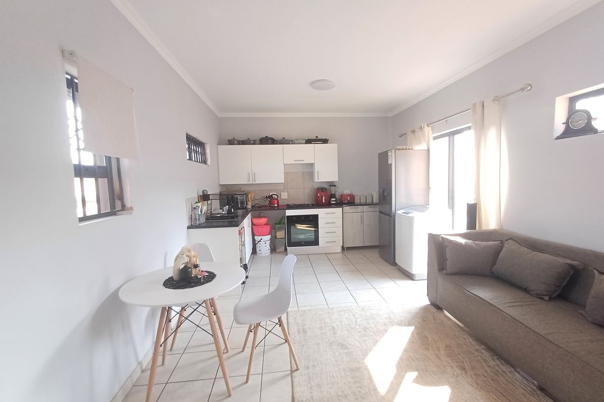 Ready, steady, move in - Photo 2