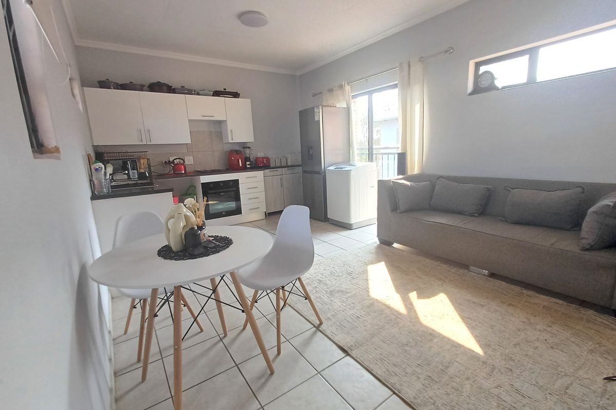 Ready, steady, move in - Photo 4