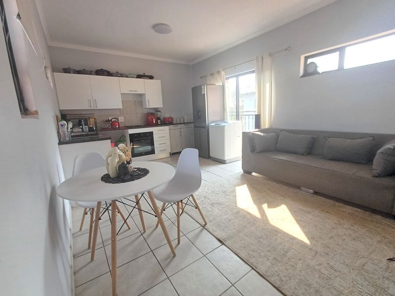 Ready, steady, move in - Photo 4