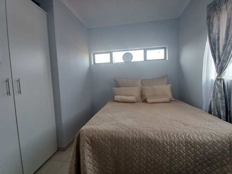 Ready, steady, move in - Photo 9