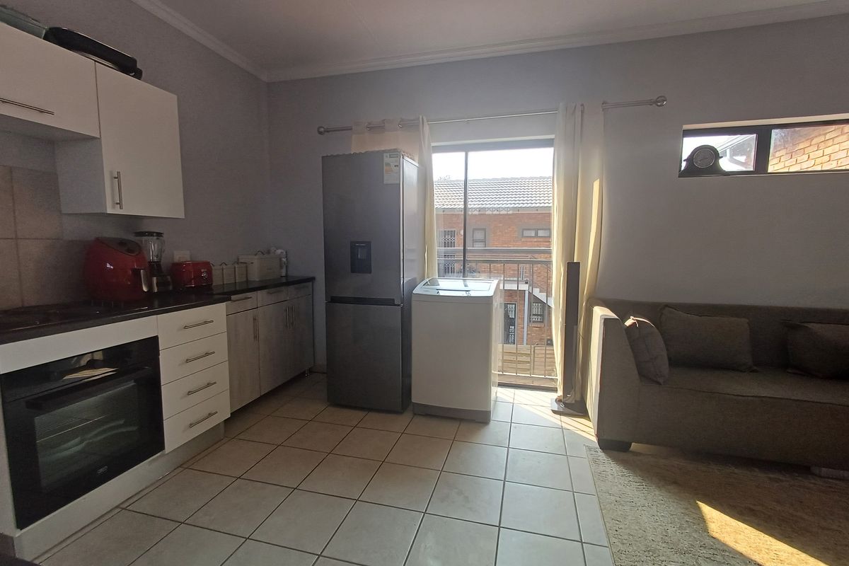 Ready, steady, move in - Photo 5