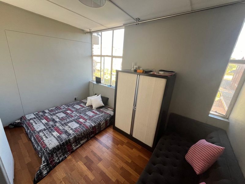 2 bedroom apartment overlooking Johannesburg and Bedfordview - Photo 10