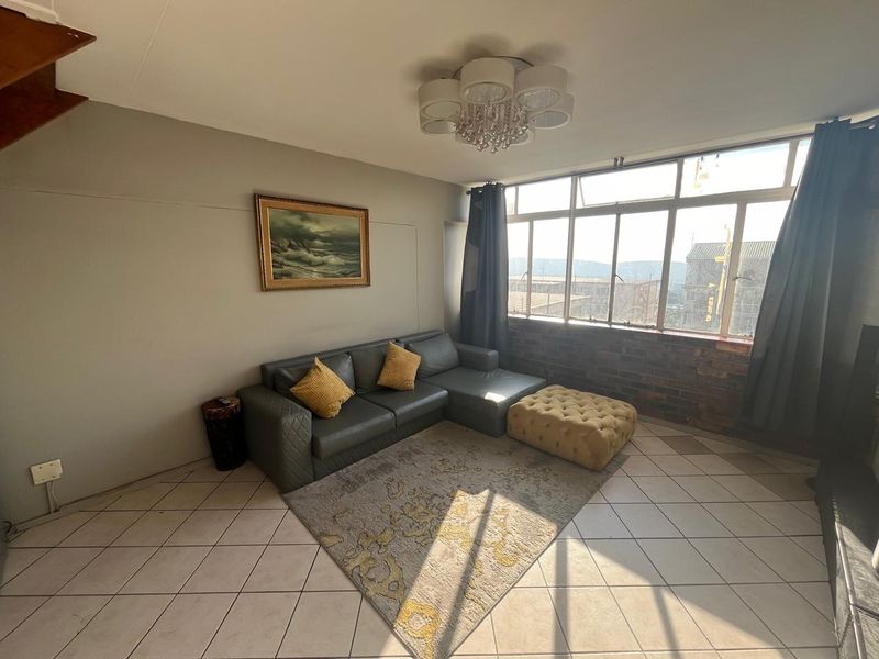 2 bedroom apartment overlooking Johannesburg and Bedfordview - Photo 7