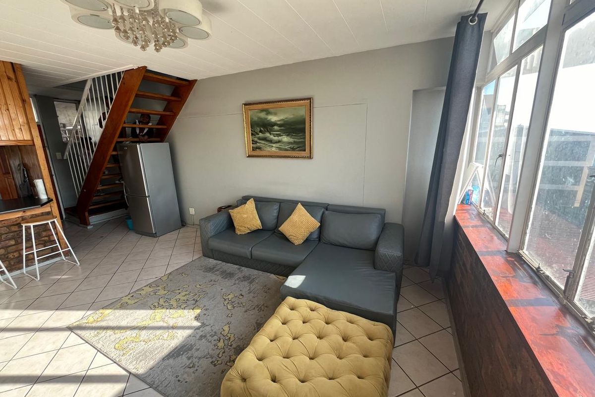 2 bedroom apartment overlooking Johannesburg and Bedfordview - Photo 5