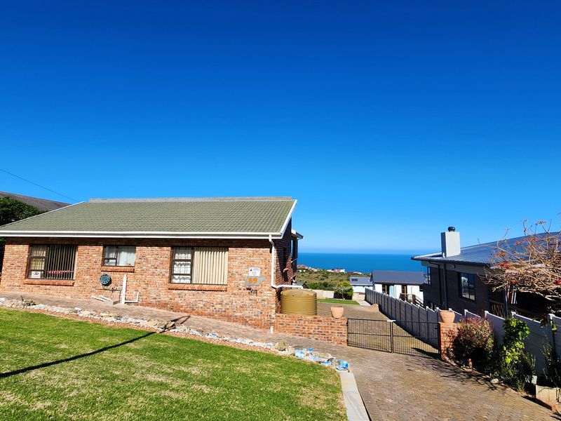 Elegant dual living home with spectacular bay views - Photo 2