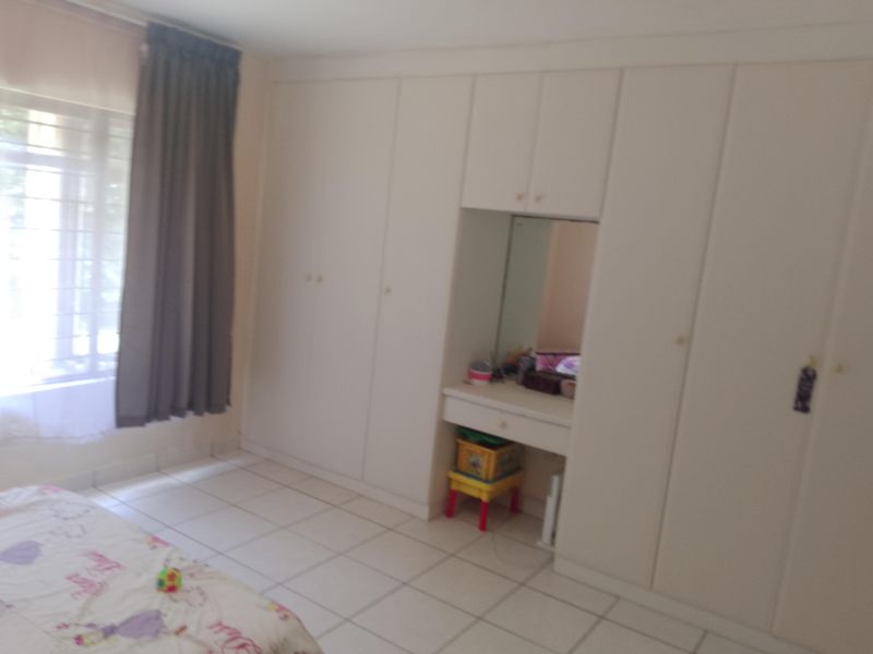 4 Bedroom Townhouse in an Estate at St Michaels. - Photo 10