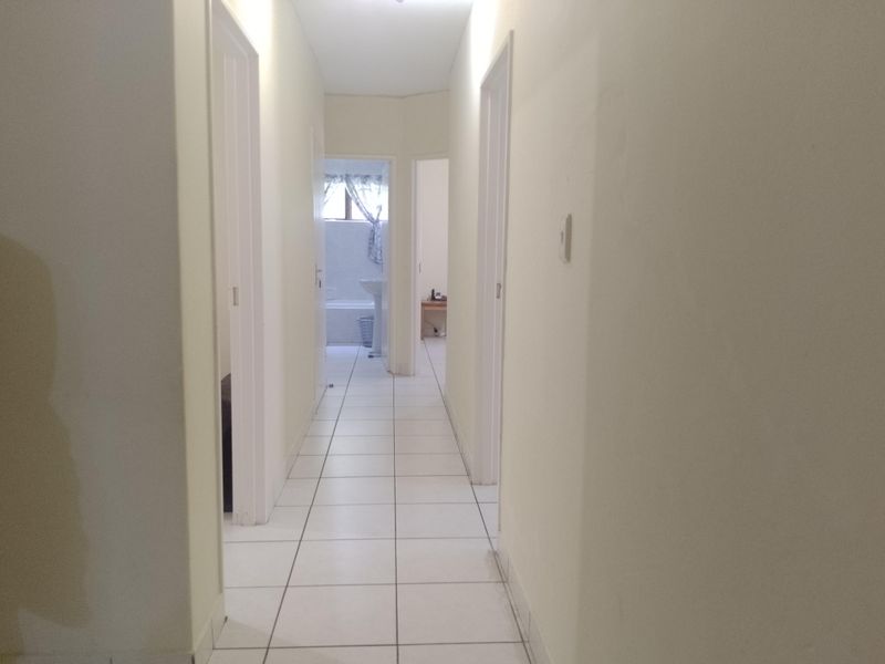 4 Bedroom Townhouse in an Estate at St Michaels. - Photo 8