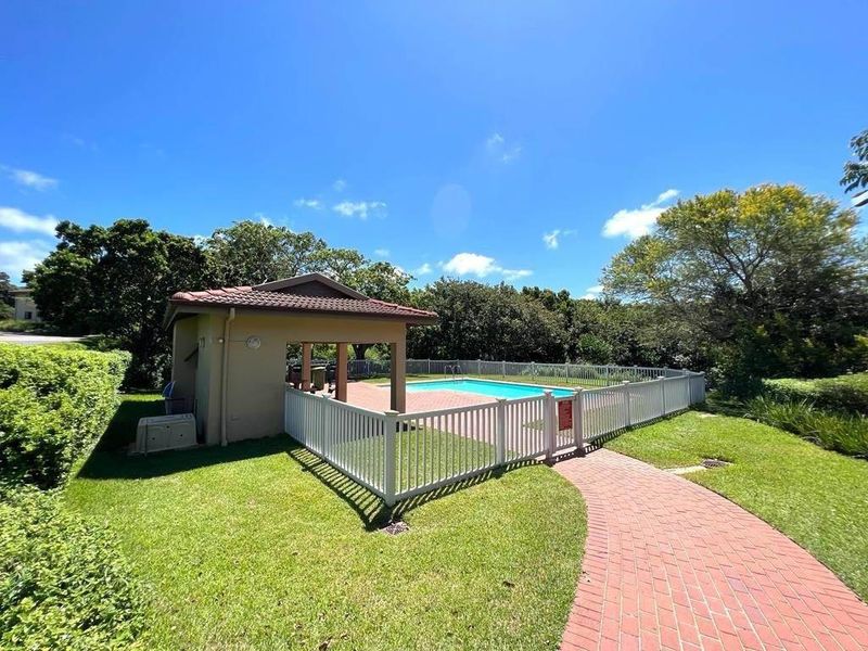 4 Bedroom Townhouse in an Estate at St Michaels. - Photo 1