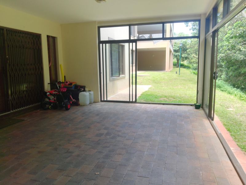 4 Bedroom Townhouse in an Estate at St Michaels. - Photo 5