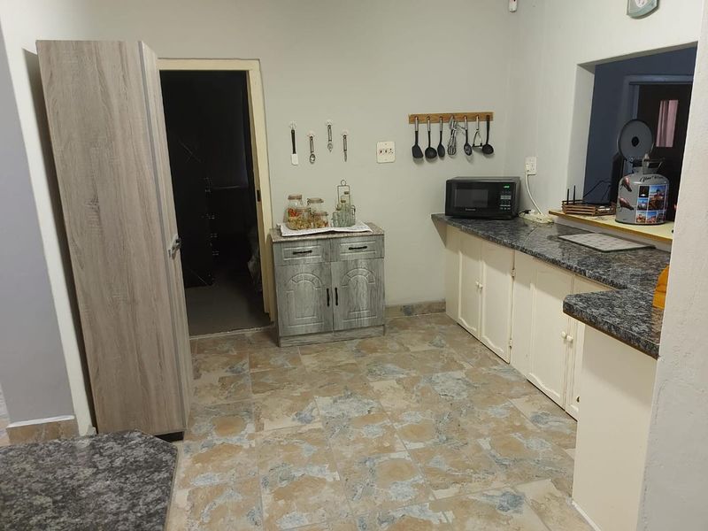 Charming Coastal Retreat in Tugela Mouth: Perfect for Airbnb and More! - Photo 7